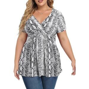 Tianzhu Size 4XL Reptile Print Surplice Short Sleeve Tunic Top Gray Snakeskin